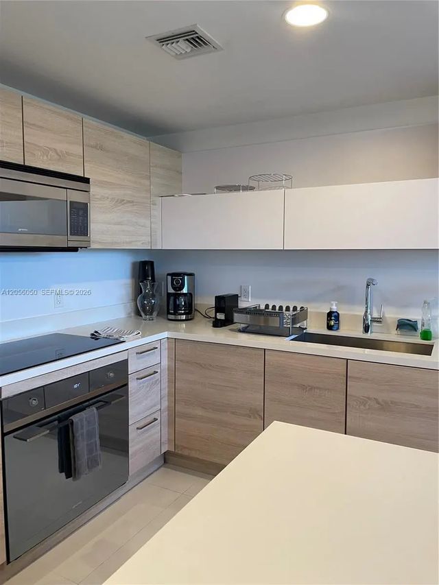 5 of 9 - 16385 Biscayne Boulevard #316, North Miami Beach, FL