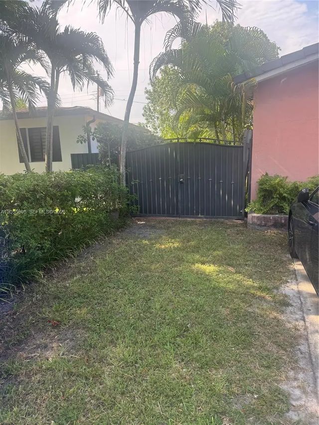 2 of 7 - 3611 Sw 21st Street, Miami, FL