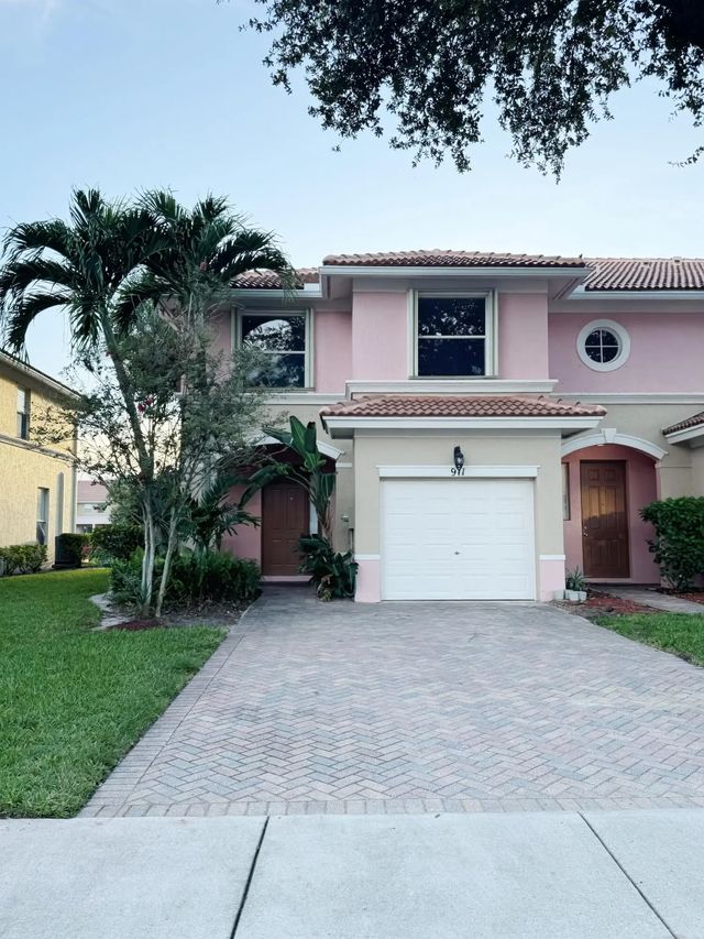 911 Seminole Palms Drive, Greenacres