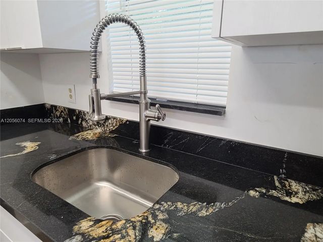 4 of 25 - 4165 Sw 67th Avenue #112b, Davie, FL