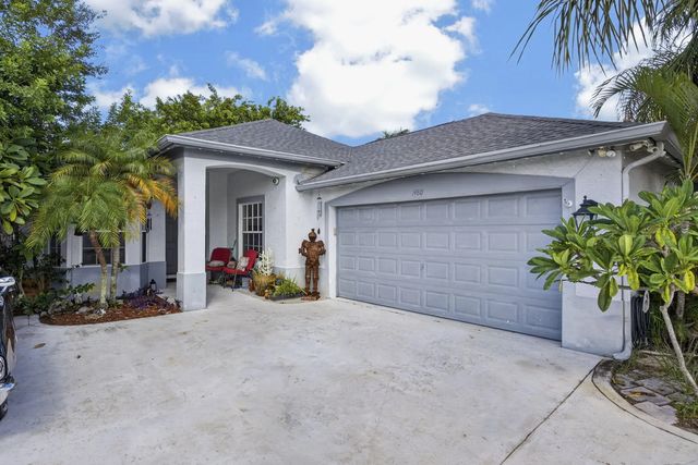 1480 Lake Breeze Drive, Wellington
