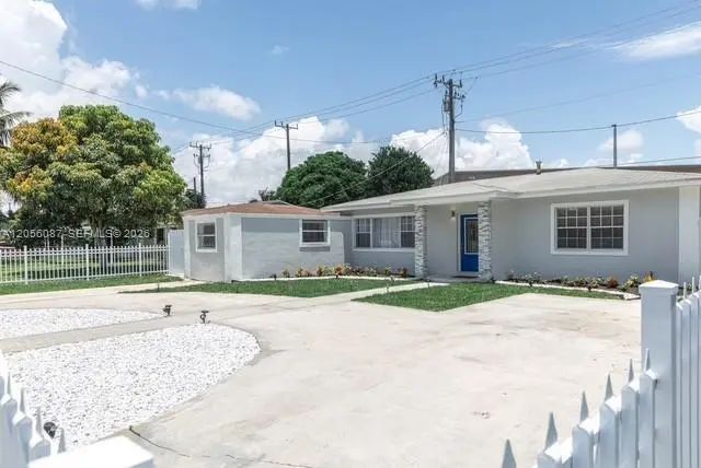 2 of 25 - 935 Ne 164th Street, North Miami Beach, FL