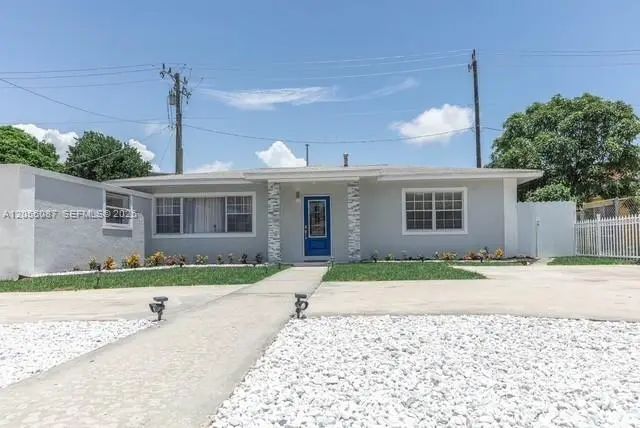 3 of 25 - 935 Ne 164th Street, North Miami Beach, FL