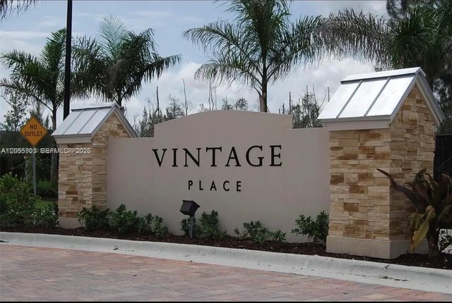 7022 Nw 102nd Place, Doral
