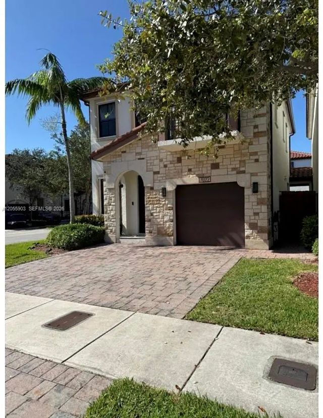 4 of 56 - 7022 Nw 102nd Place, Doral, FL