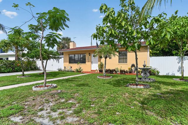 5826 Churchill Court, West Palm Beach