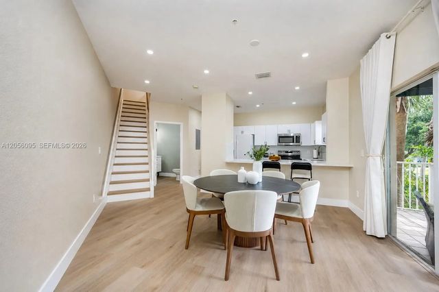 5 of 27 - 5600 Nw 114th Place #209, Doral, FL