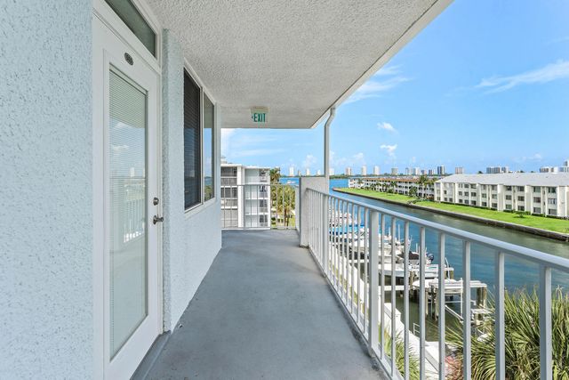 108 Paradise Harbour Boulevard #502, North Palm Beach