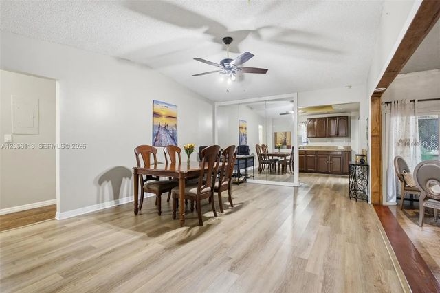 4 of 23 - 450 E Lakewood Circle E #b, Margate, FL