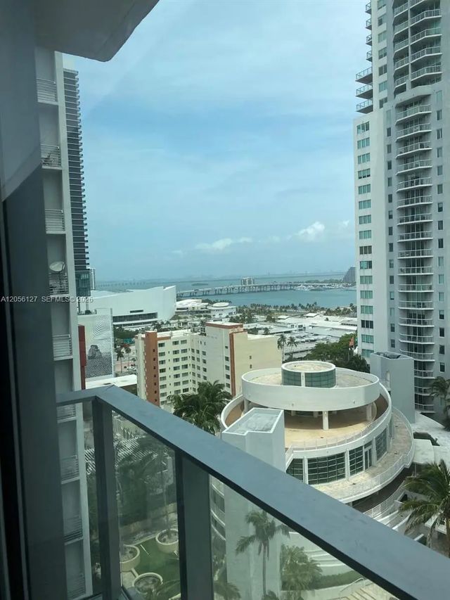 2 of 8 - 227 Ne 2nd Street #1910, Miami, FL