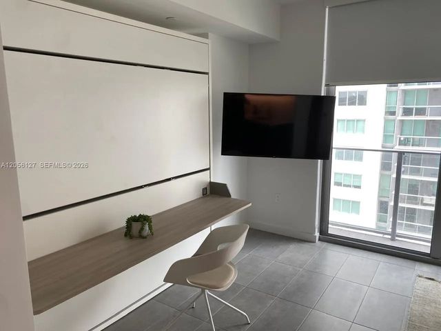 4 of 8 - 227 Ne 2nd Street #1910, Miami, FL
