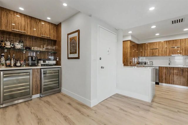 4 of 51 - 500 Bayview Drive #822, Sunny Isles Beach, FL