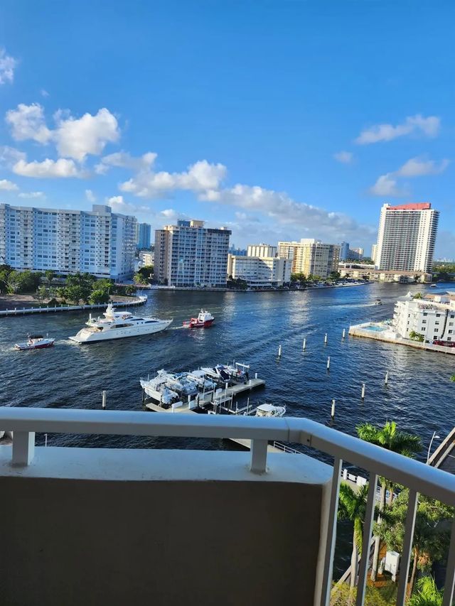 1965 S Ocean Drive #9q, Hallandale Beach
