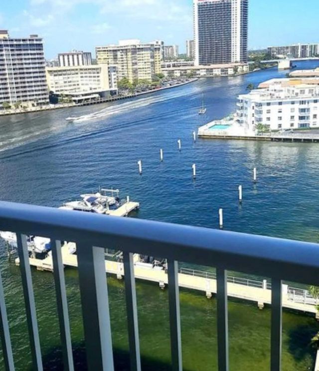 4 of 24 - 1965 S Ocean Drive #9q, Hallandale Beach, FL