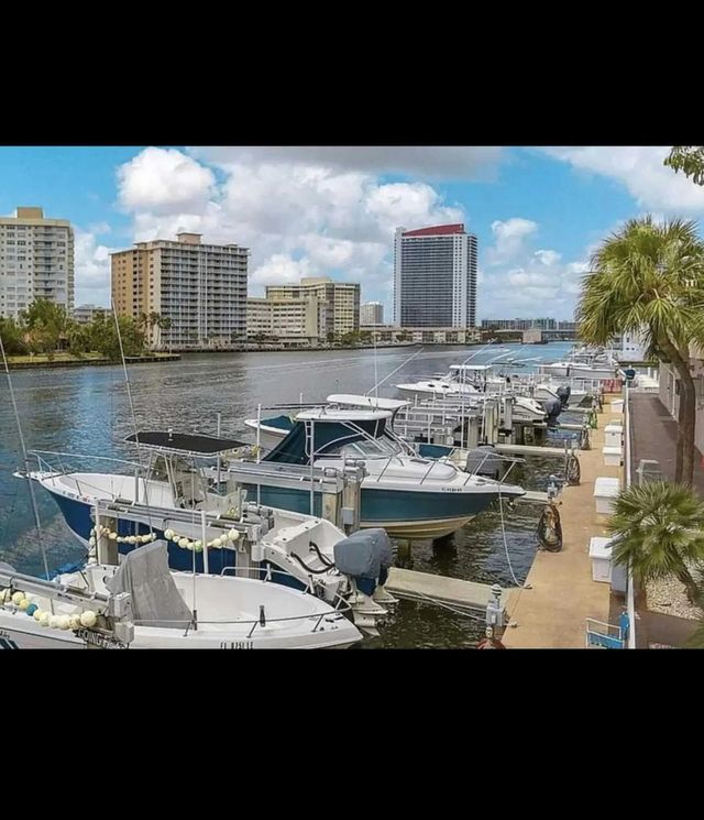 5 of 24 - 1965 S Ocean Drive #9q, Hallandale Beach, FL
