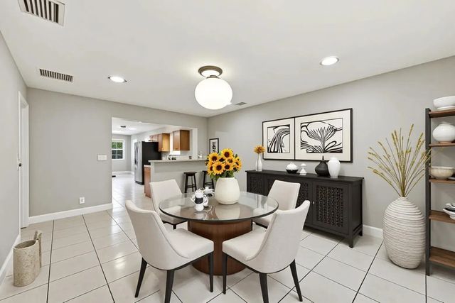 4 of 39 - 939 Charles Street, West Palm Beach, FL