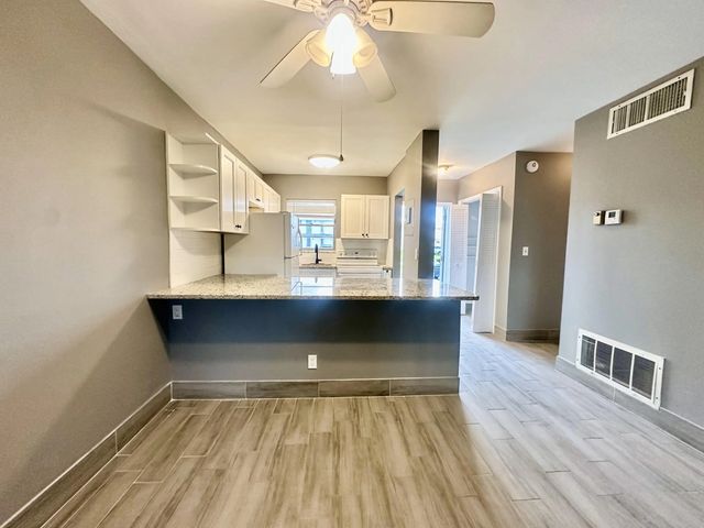 5 of 22 - 1113 Lake Terrace #107, Boynton Beach, FL