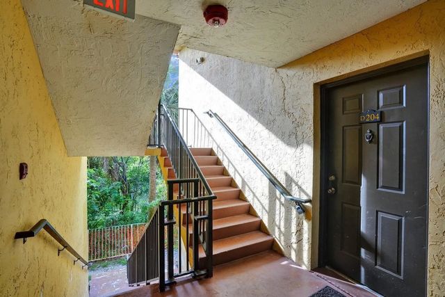 4 of 46 - 4015 W Mcnab Road #d204, Pompano Beach, FL