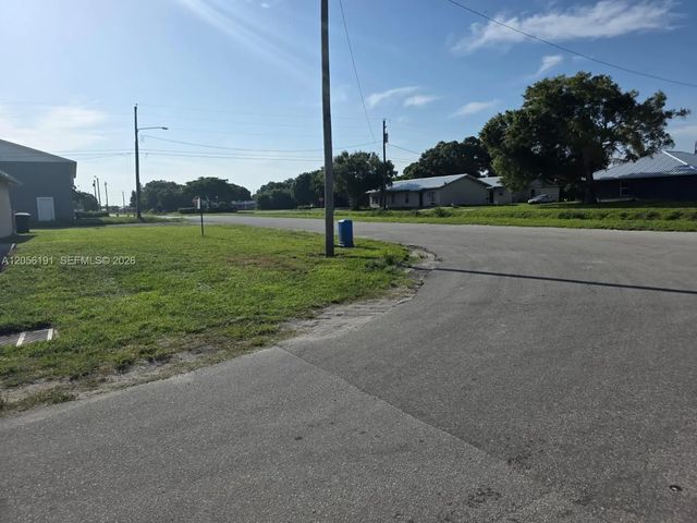 3 of 7 - 00 W Alveredez Avenue, Clewiston, FL
