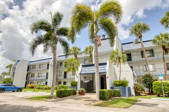 5 of 16 - 4471 Luxemburg Court #206, Lake Worth, FL