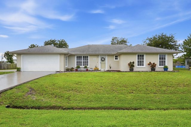 482 Se Galleon Lane, Port St. Lucie