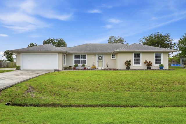 2 of 50 - 482 Se Galleon Lane, Port St. Lucie, FL