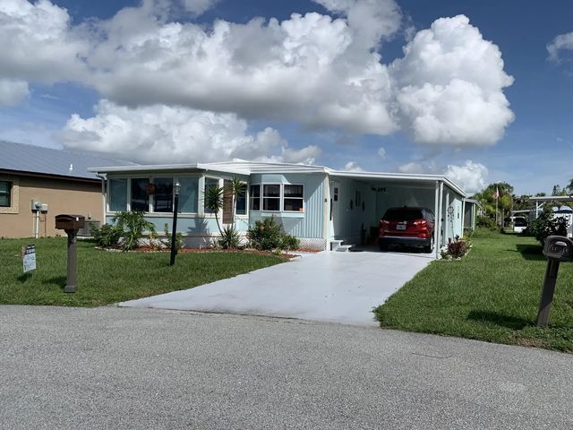 2 of 26 - 8 Brisa Lane, Port St. Lucie, FL