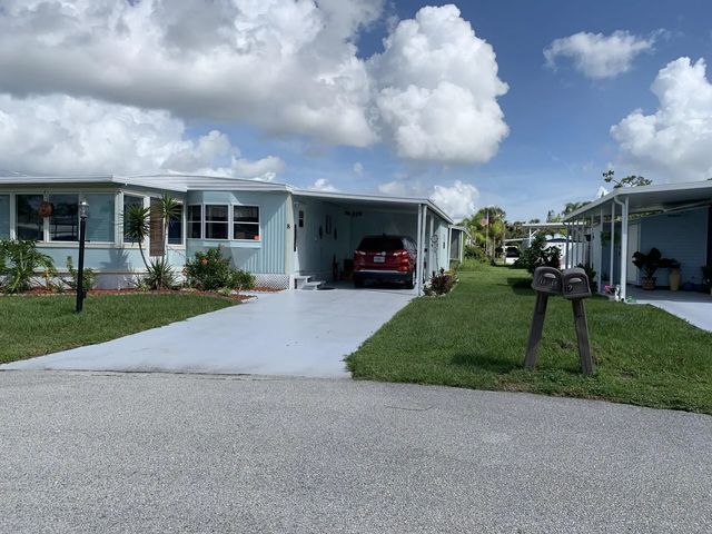3 of 26 - 8 Brisa Lane, Port St. Lucie, FL