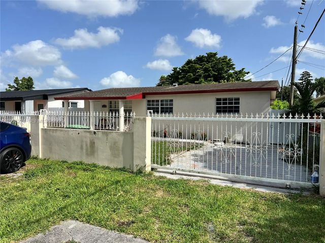 4 of 7 - 11970 Sw 4th Terrace, Miami, FL