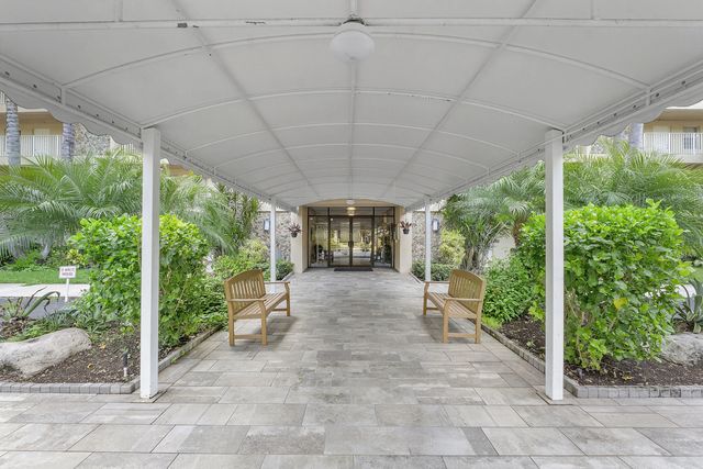 2 of 53 - 804 Cypress Grove Lane #408, Pompano Beach, FL