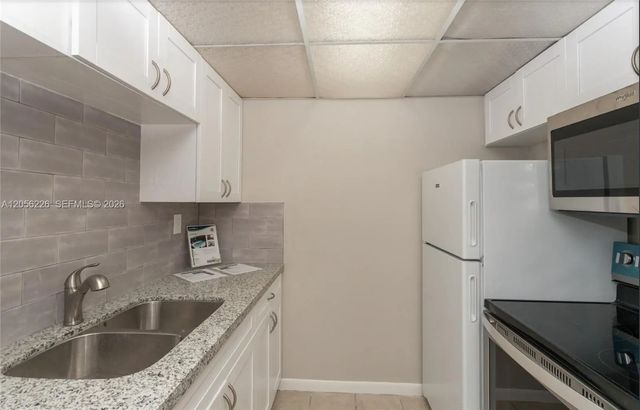 2 of 21 - 2145 Pierce Street #218, Hollywood, FL