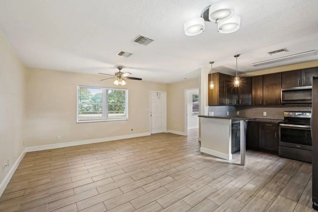 5 of 29 - 1455 15th Avenue, Vero Beach, FL