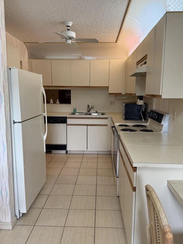 4 of 26 - 10107 Mangrove Drive, Boynton Beach, FL