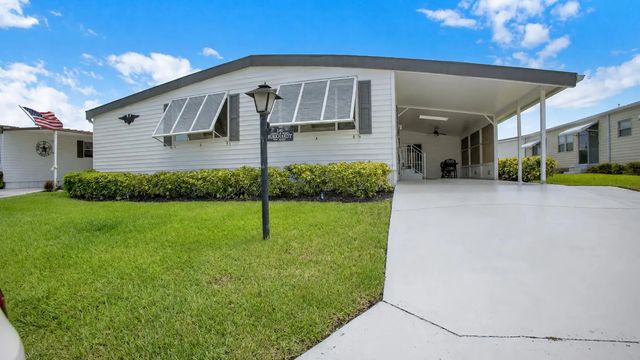 3 of 59 - 140 Ne Pinelake Village Boulevard, Jensen Beach, FL