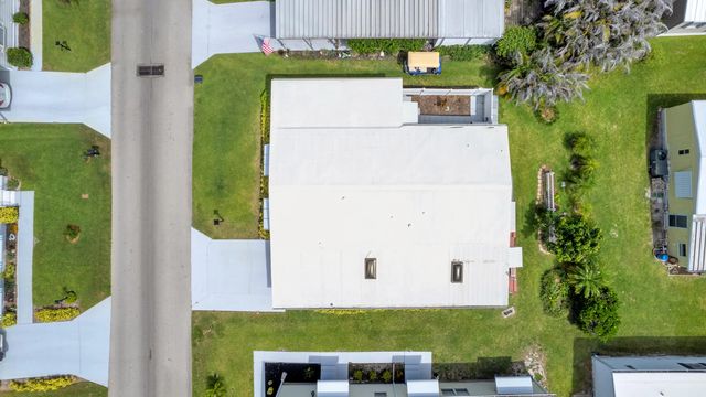 5 of 59 - 140 Ne Pinelake Village Boulevard, Jensen Beach, FL