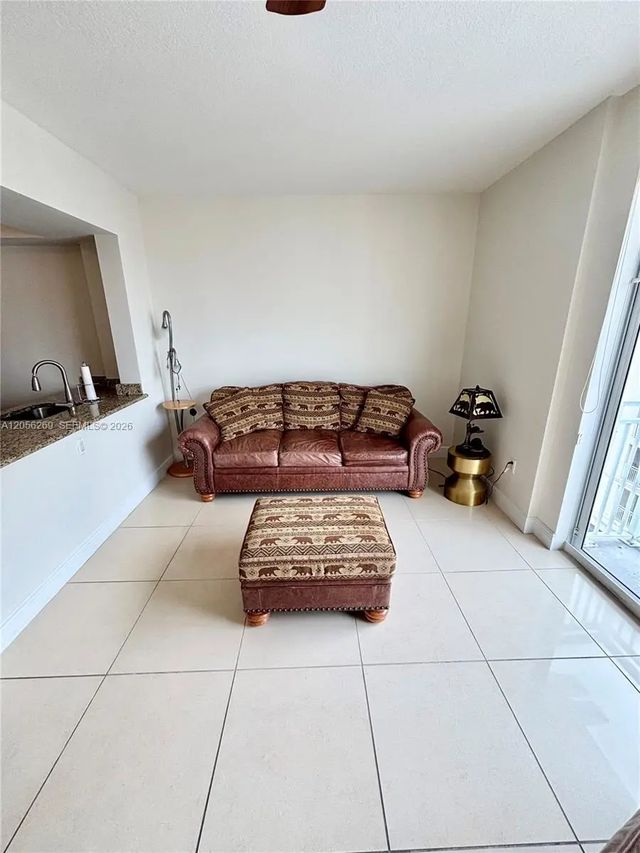 4 of 22 - 7290 Sw 90th Street #606, Miami, FL