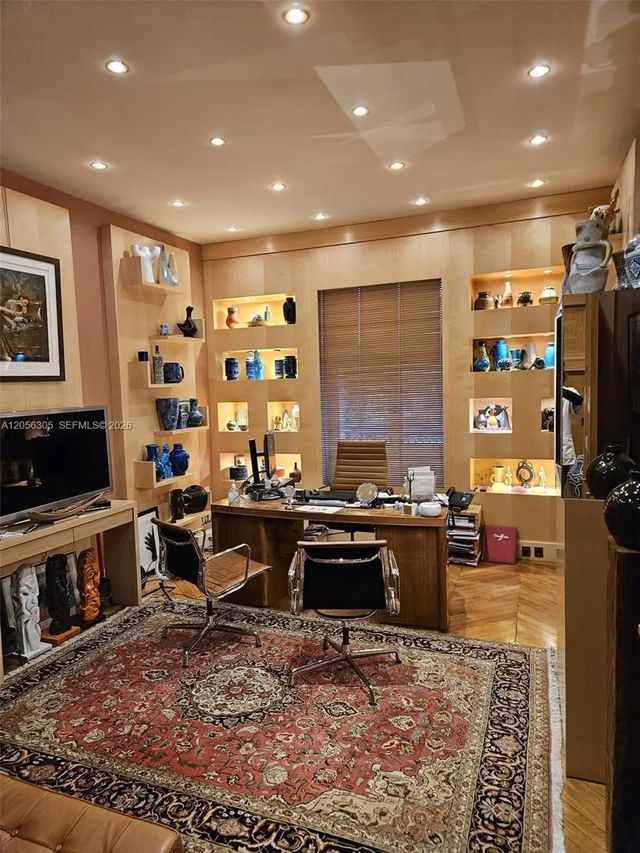 5 of 46 - 15 Rue Spontini, 75016 Paris France #01, , 