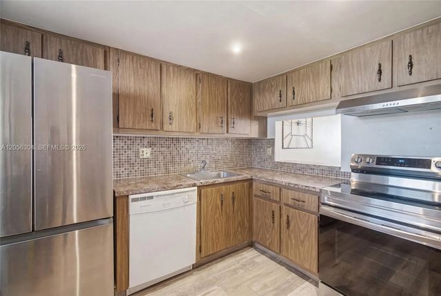 4 of 29 - 3090 Holiday Springs Boulevard #204, Margate, FL