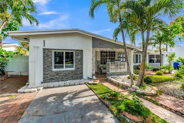 3 of 28 - 295 Nw 122nd Street, North Miami, FL