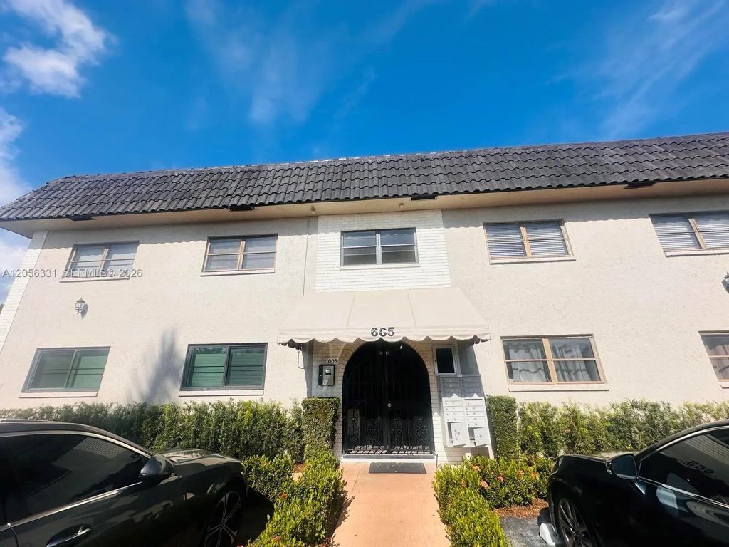 665 Enfield Street #b9, Boca Raton