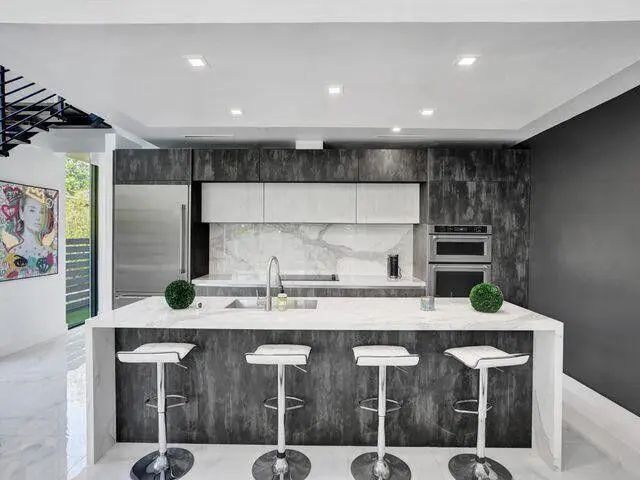 2 of 41 - 2514 Ne 21st Street #a, Fort Lauderdale, FL