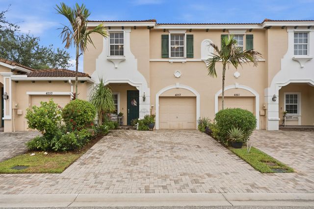 4257 Sw Pine Cove Court, Stuart