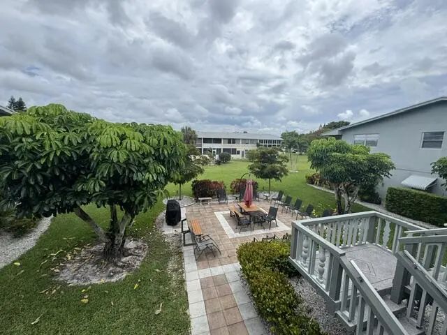 39 Dorchester B #39, West Palm Beach