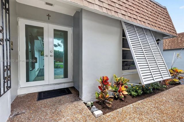 3 of 47 - 18808 W Lake Drive, Hialeah, FL