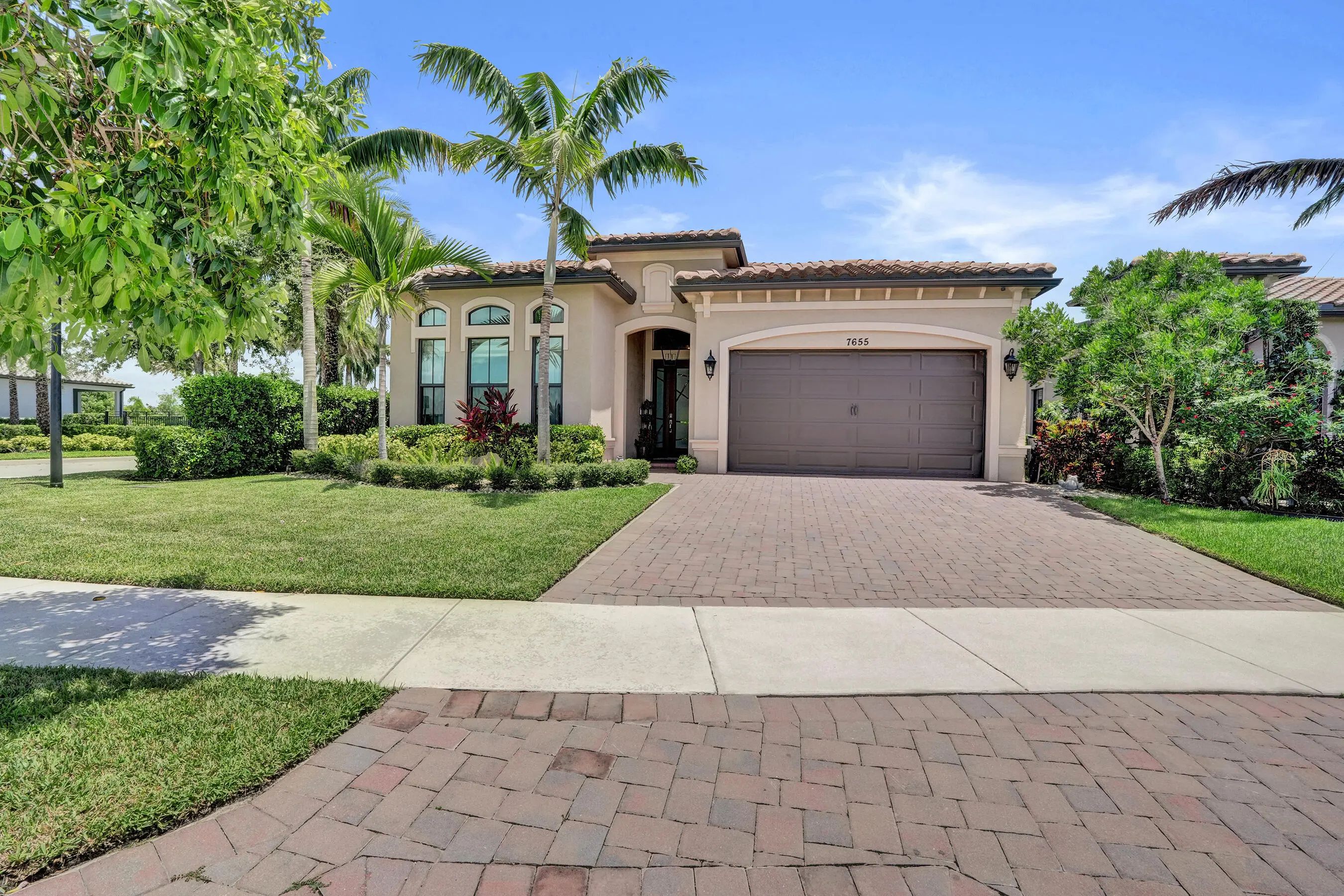 7655 Seacoast Drive, Parkland