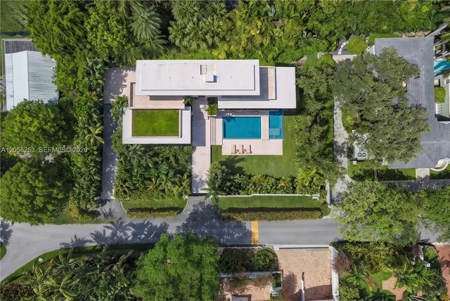 2 of 4 - 3400 S Moorings Way, Miami, FL