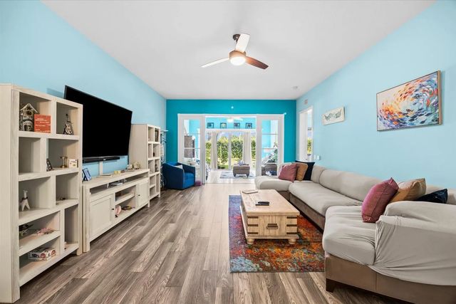 36 Harbour Isle Drive W #104, Fort Pierce