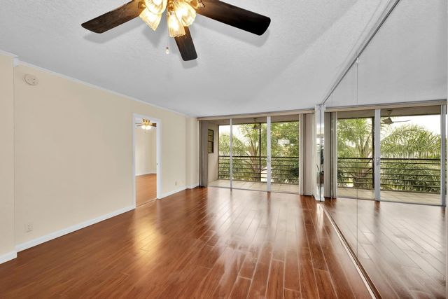 118 Royal Park Drive #4g, Oakland Park
