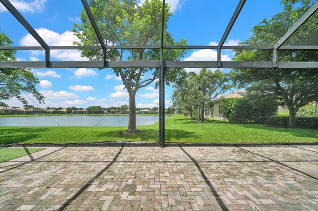 10469 Whitewind Circle, Boynton Beach