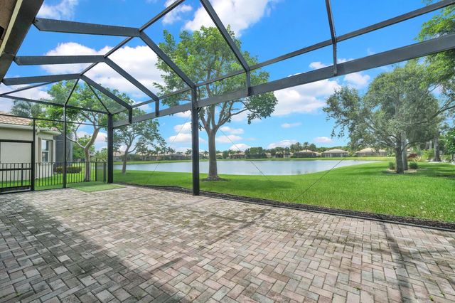 4 of 61 - 10469 Whitewind Circle, Boynton Beach, FL